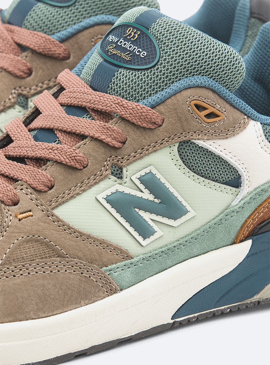 Zapatillas New Balance Numeric 933 Andrew Reynolds ORI Mushroom New Spruce