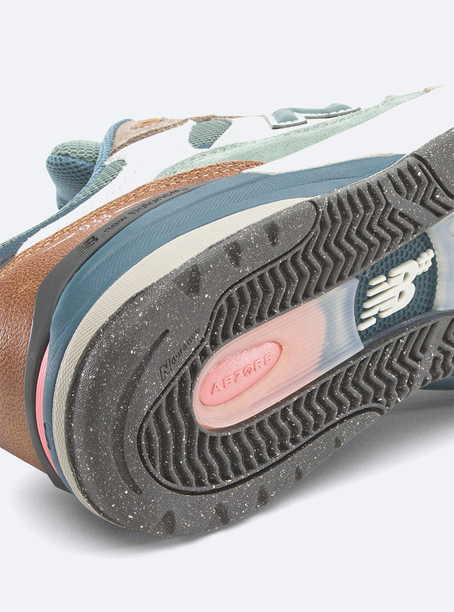 Zapatillas New Balance Numeric 933 Andrew Reynolds ORI Mushroom New Spruce