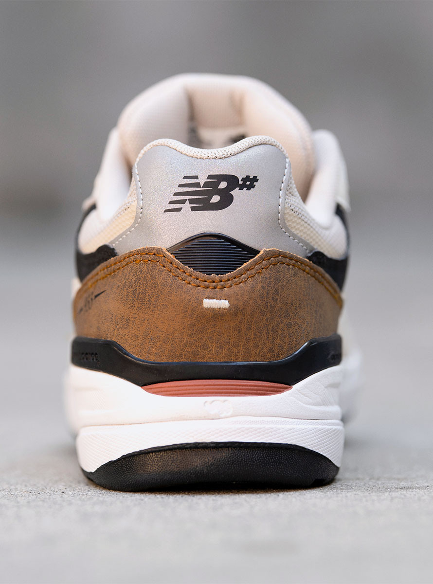 Zapatillas New Balance Numeric 933 Andrew Reynolds Pro Quicksand Sea Salt